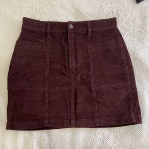 Old Navy high wasted velvet skirt. Size 6